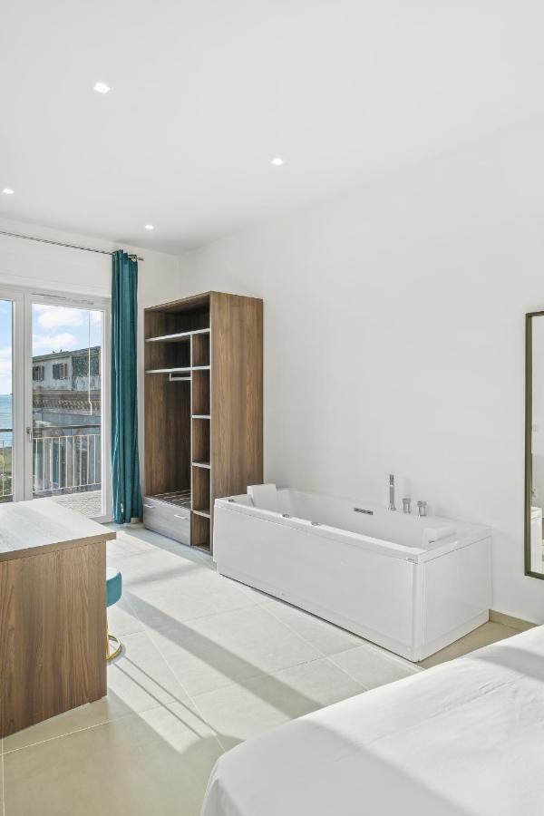 Pangea Luxury Rooms كاستيلاّماري دي ستا المظهر الخارجي الصورة