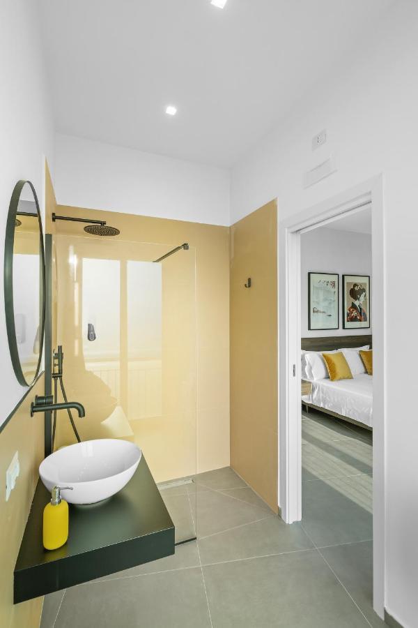 Pangea Luxury Rooms كاستيلاّماري دي ستا المظهر الخارجي الصورة